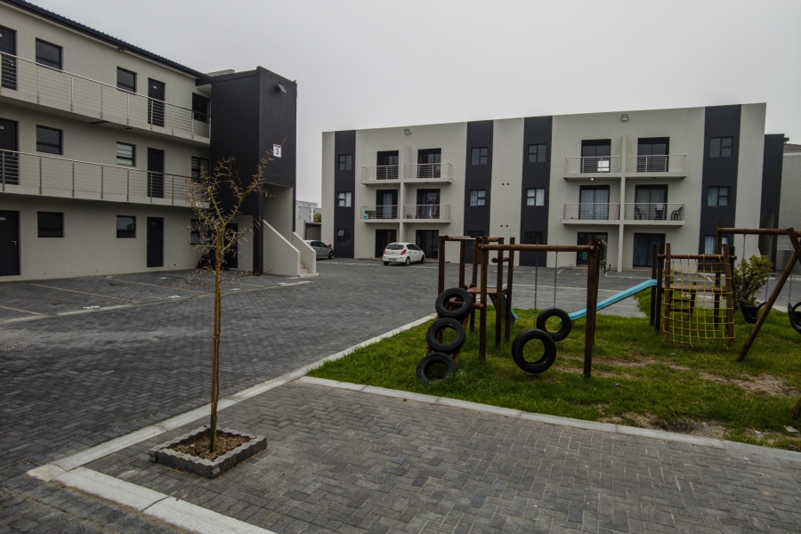 2 Bedroom Property for Sale in Parklands Western Cape
